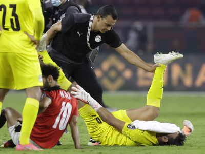 Mohamed Abou Gabal sa zbavuje kŕčov po náročnom finále