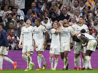 Radujúci sa hráči Realu Madrid