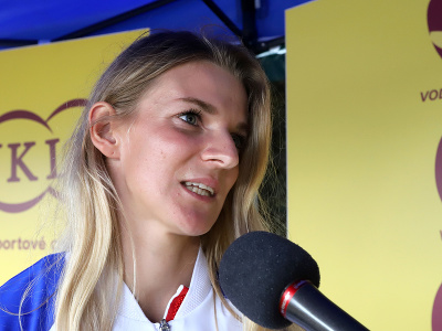Slovenská reprezentantka vo vodnom slalome Eliška Mintálová počas tlačovej konferencie športovcov Vojenského športového centra