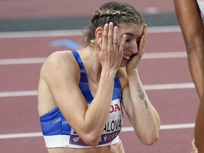 Slovenka Emma Zapletalová reaguje