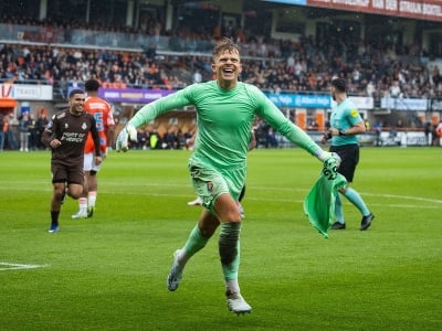 Ronald Koeman jr. oslavuje