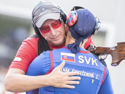Na snímke slovenskí reprezentanti v športovej streľbe Zuzana Rehák Štefečeková s Erikom Vargom 