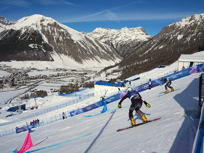 Rakúšanka Claudia Riegler (vľavo)