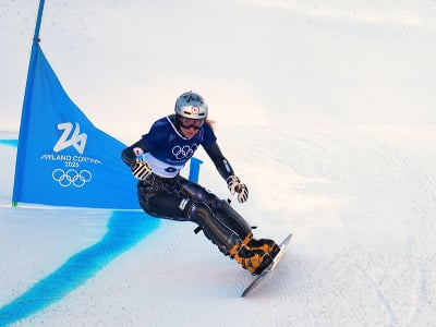 Ester Ledecká (vľavo)