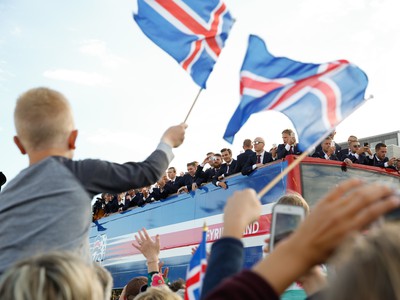 Islandských hráčov vítali doma