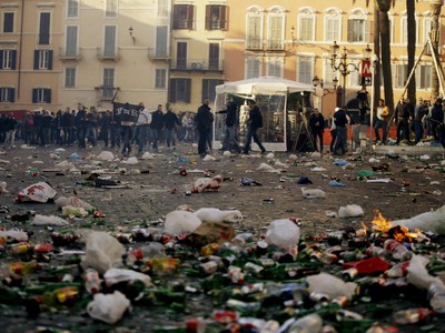 Talianska polícia mala v Ríme pred súbojom AS s Feyenoordom plné ruky práce s holandskými chuligánmi