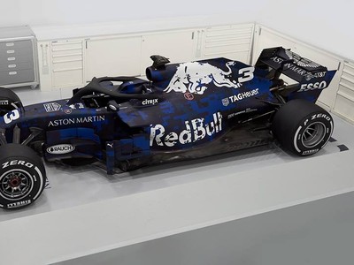Nový monopost stajne Red Bull RB14