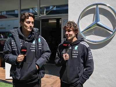 George Russell a Kimi