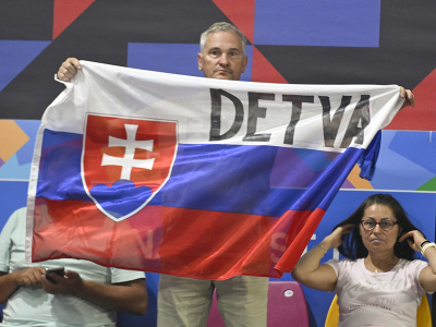 Fanúšik so slovenskou vlajkou