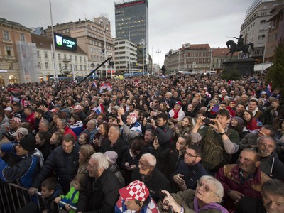 Tisícky fanúšikov v Záhrebe privítali svojich daviscupových hrdinov