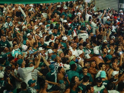 Fanúšikovia brazílskeho klubu Palmeiras počas osláv