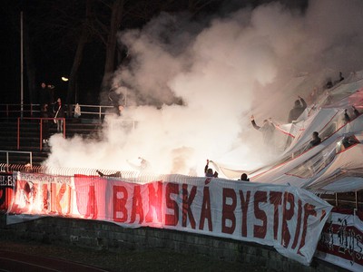 Fanúšikovia FK Dukla Banská Bystrica počas jarnej časti Fortuna ligy 
