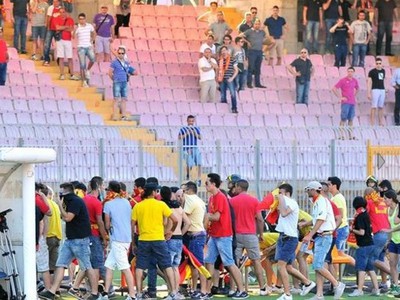 Fanúšikovia Lecce nezvládli zmarenú