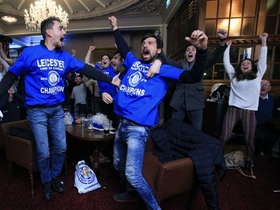 Fanúšikovia Leicestru oslavujú prvý ligový titul v histórii klubu