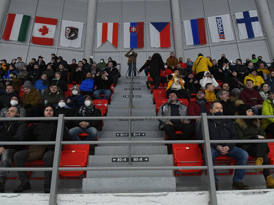 Diváci sledujú zápas 31. kola Tipos extraligy HC Grotto Prešov - Slovan Bratislava v Prešove