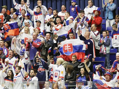 Fanúšikovia zo Slovenska počas zápasu Bielorusko - Slovensko