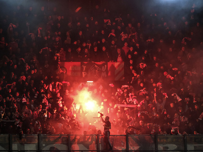 Zápas futbalovej Európskej konferenčnej ligy medzi Feyenoordom Rotterdam a Unionom Berlín sprevádzali nepokoje