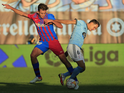 Nico Gonzalez a Denis Suarez v súboji