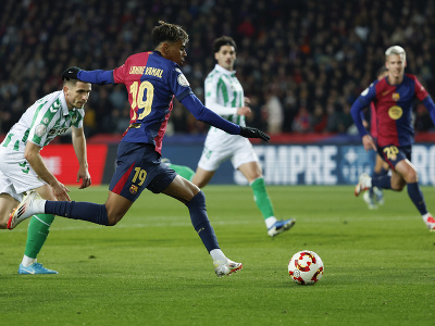 Lamine Yamal medzi hráčmi Betis Sevilla