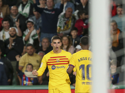 Hráči Barcelony sa radujú z gólu