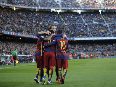 Hráči FC Barcelona v gólovej radosti