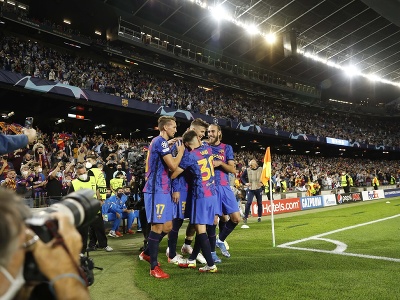Gerard Piqué a jeho gólové oslavy so spoluhráčmi