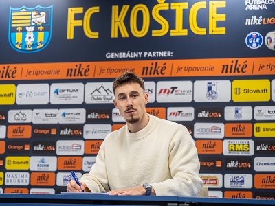 Filip Lichý pri podpise