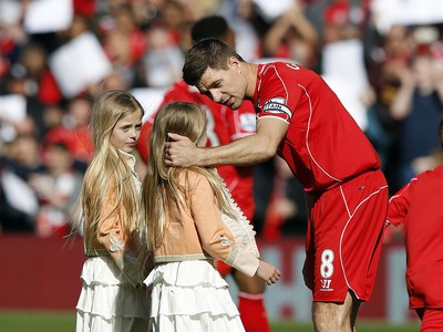 Gerrard sa emotívne rozlúčil s Anfieldom