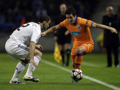 Cristian Rodriguez a Branislav Ivanovič