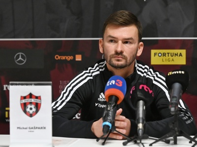 Na snímke tréner FC Spartak Trnava Michal Gašparík počas tlačovej konferencie pred jarnou časťou Fortuna ligy