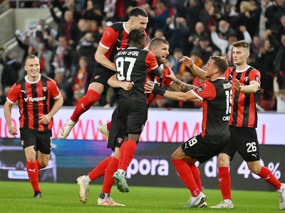 Radosť hráčov Spartaka po strelení gólu