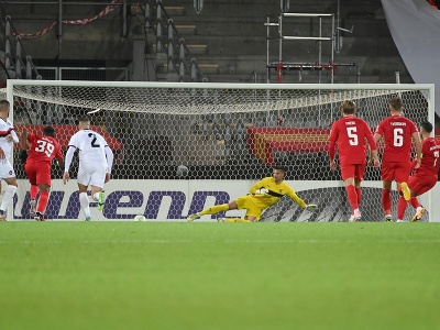 Kapitán Nordsjaellandu Marcus Ingvartsen (7) dáva úvodný gól zo značky pokutového kopu 