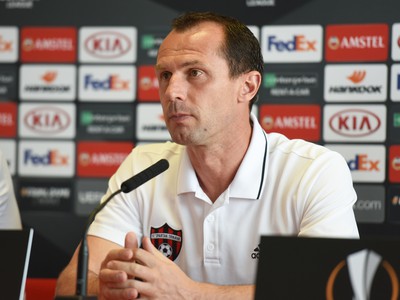 Tréner Trnavy Radoslav Látal na tlačovej konferencii pred štvrtkovým premiérovým zápasom Spartaka v skupinovej fáze Európskej ligy