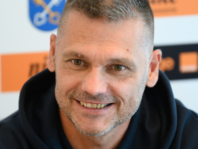 Hlavný tréner FC ViOn Zlaté Moravce Vladimír Cifranič