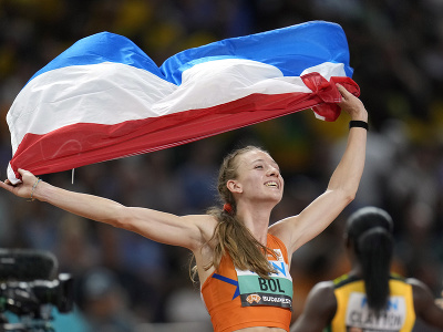 Femke Bolová s holandskou vlajkou