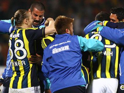 Radosť hráčov Fenerbahce z