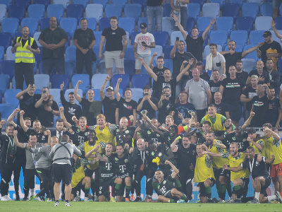 Na snímke futbalisti Ferencvárosu sa tešia po výhre