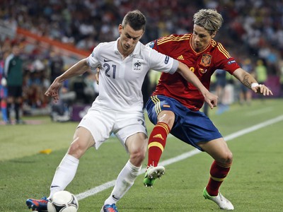 Fernando Torres a Laurent Koscielny 