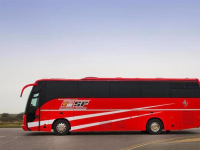Obytný autobus Schumachera je na predaj