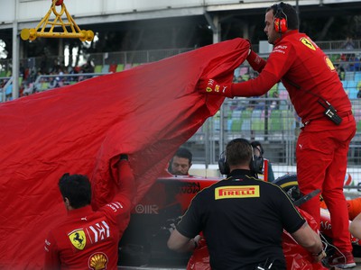 Katastrofálna kvalifikácia pre hviezdneho jazdca Ferrari