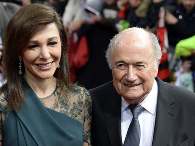Prezident FIFA Sepp Blatter a jeho priateľka Linda Barras