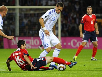 Filip Hološko a Henrik Mchitarjan