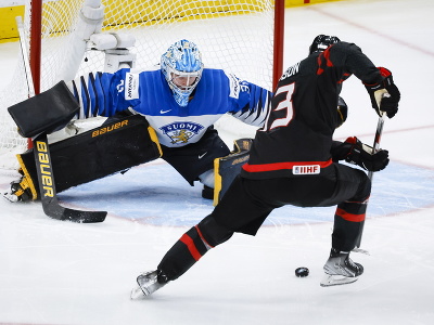 Momentka z finále Kanada - Fínsko
