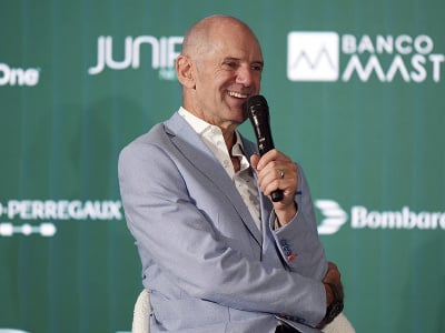 Adrian Newey bude od