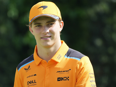 Jazdec McLarenu Oscar Piastri