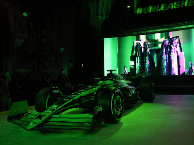 Stake F1 Team Kick Sauber predstavil nový monopost pre sezónu 2024