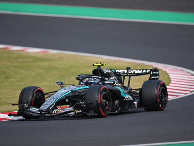 Taliansky jazdec F1 Kimi Antonelli na Mercedese počas kvalifikácie