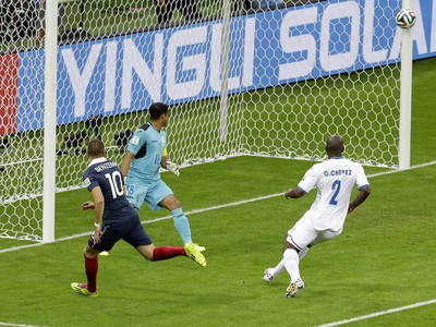 O spornom góle Francúzska rozhodlo jastrabie oko