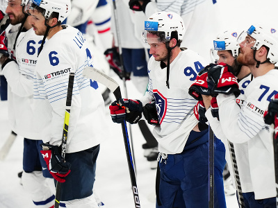 Sklamaní hokejisti Francúzska po krutom debakli od USA
