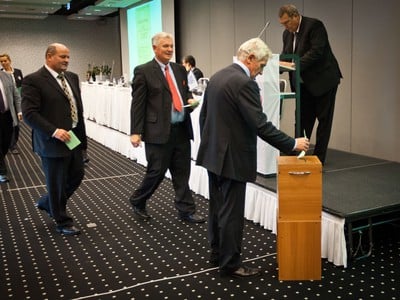 František Chmelár počas voľby nového prezidenta SOV
